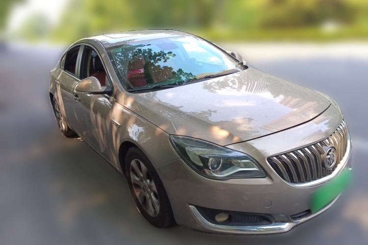Used Buick Regal 2015 1.6T Elite Tech Model Front Right 45 Deg