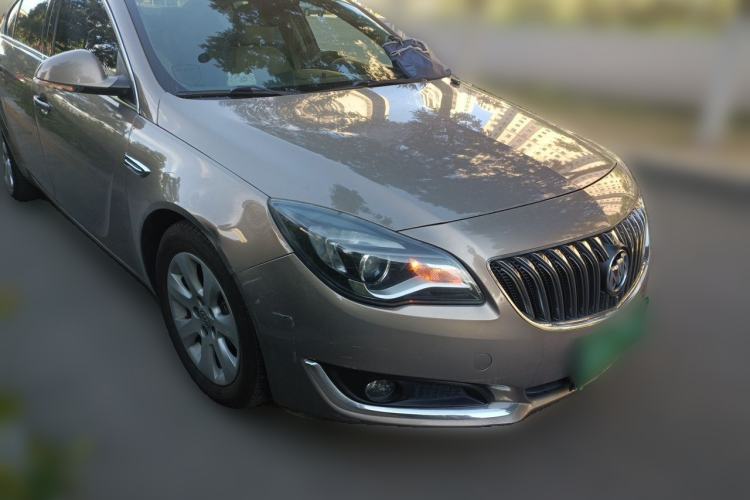 Used Buick Regal 2015 2.0L Elite Fashion Edition Front Right 45 Deg
