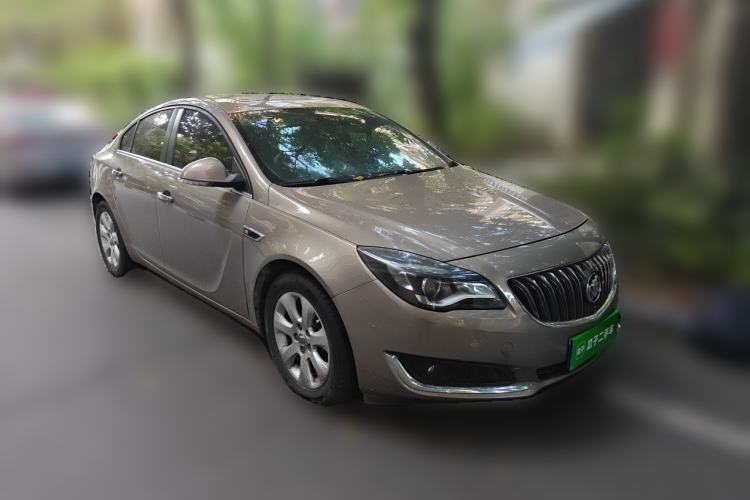 Used Buick Regal 2015 1.6T Elite Tech Model Front Right 45 Deg