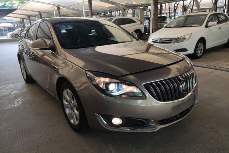 Used Buick Regal 2015 1.6T Elite Tech Model Front Right 45 Deg