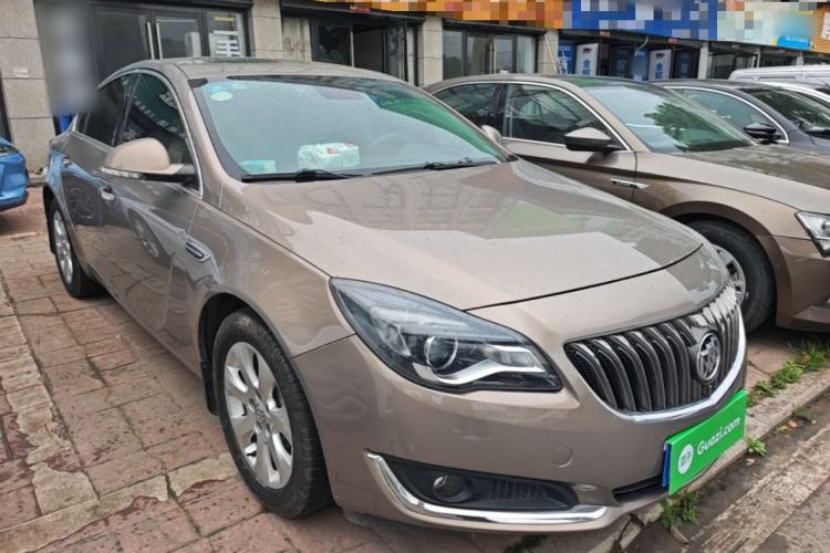 Used Buick Regal 2015 2.0L Elite Fashion Edition Front Right 45 Deg