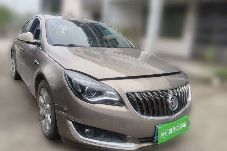 Used Buick Regal 2015 1.6T Leading Technology Model Front Right 45 Deg
