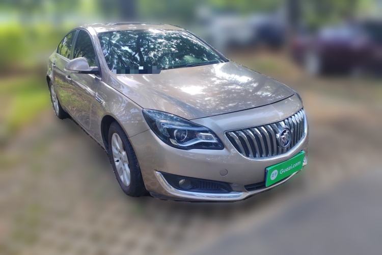 Used Buick Regal 2015 2.0L Leading Fashion Edition Front Right 45 Deg
