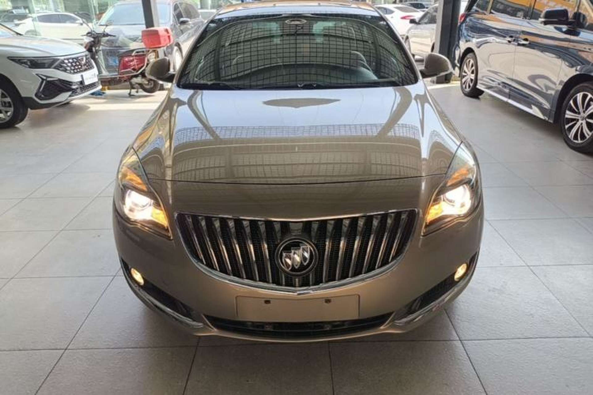 Used Buick Regal 2015 2.0L Elite Fashion Edition Front