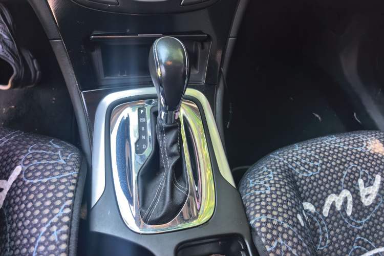 Used Buick Regal 2015 1.6T Leading Technology Model Gear Lever