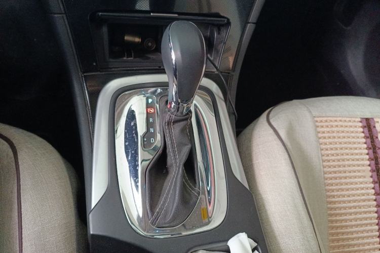 Used Buick Regal 2015 1.6T Fashion Tech Model Gear Lever