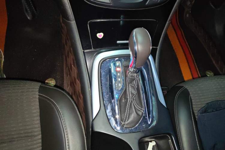 Used Buick Regal 2015 1.6T Leading Technology Model Gear Lever