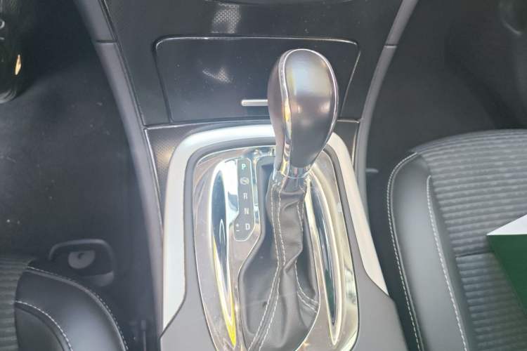 Used Buick Regal 2015 1.6T Leading Technology Model Gear Lever
