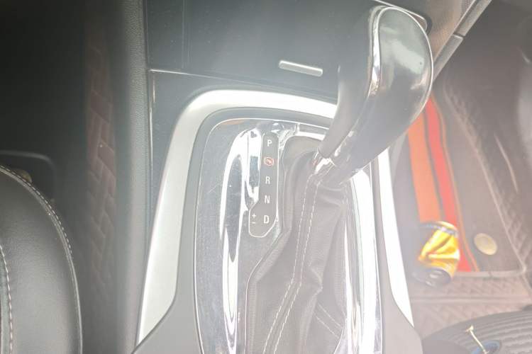 Used Buick Regal 2015 1.6T Leading Technology Model Gear Lever