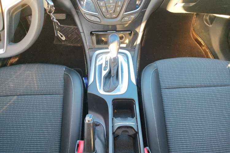 Used Buick Regal 2015 1.6T Leading Technology Model Gear Lever