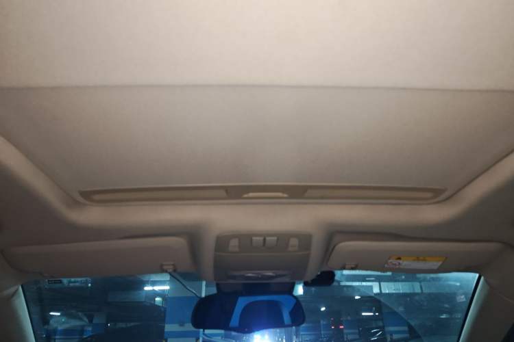 Used Buick Regal 2015 2.0L Elite Fashion Edition Headliner