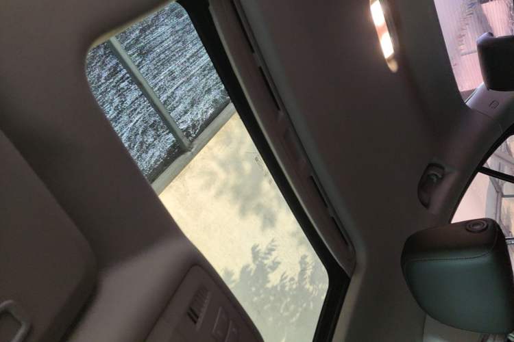 Used Buick Regal 2015 1.6T Elite Tech Model Headliner