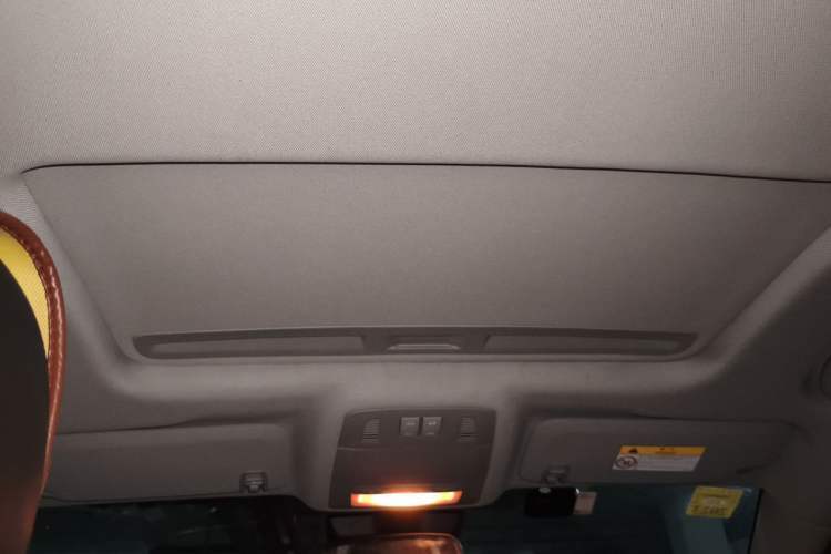 Used Buick Regal 2015 1.6T Elite Tech Model Headliner