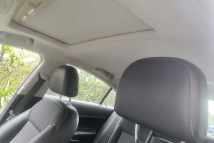 Used Buick Regal 2015 1.6T Leading Technology Model Headliner