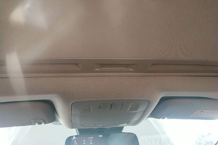 Used Buick Regal 2015 1.6T Elite Tech Model Headliner