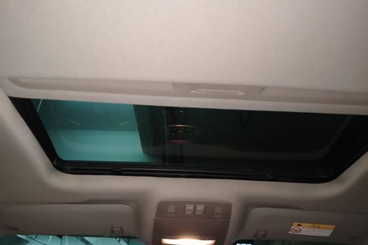 Used Buick Regal 2015 1.6T Elite Tech Model Headliner