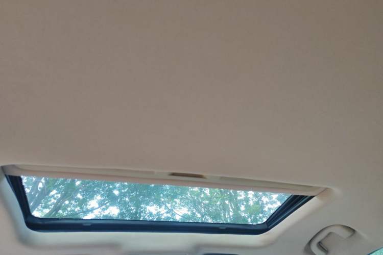 Used Buick Regal 2015 2.0L Leading Fashion Edition Headliner