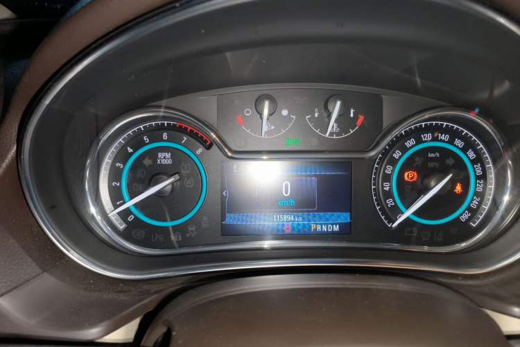 Used Buick Regal 2015 2.0L Elite Fashion Edition Instrument Cluster