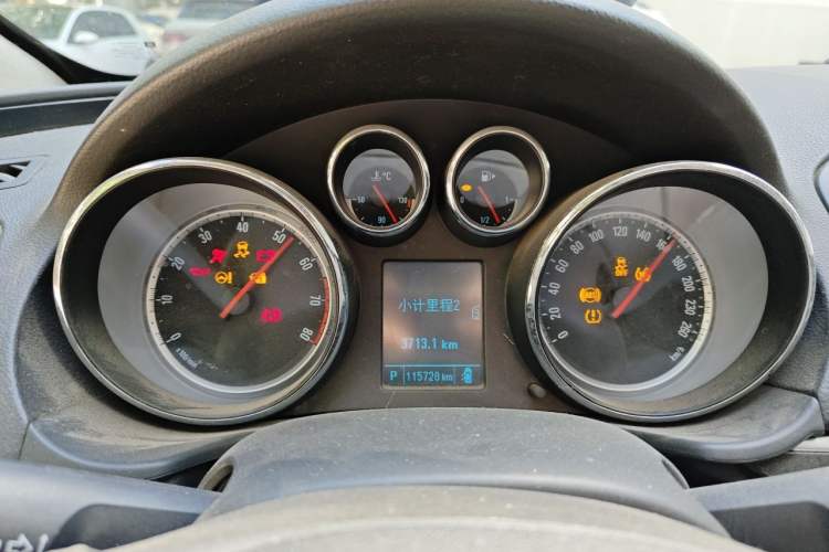 Used Buick Regal 2015 1.6T Leading Technology Model Instrument Cluster