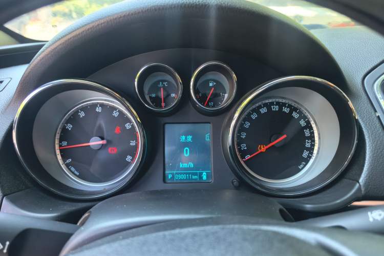 Used Buick Regal 2015 1.6T Leading Technology Model Instrument Cluster