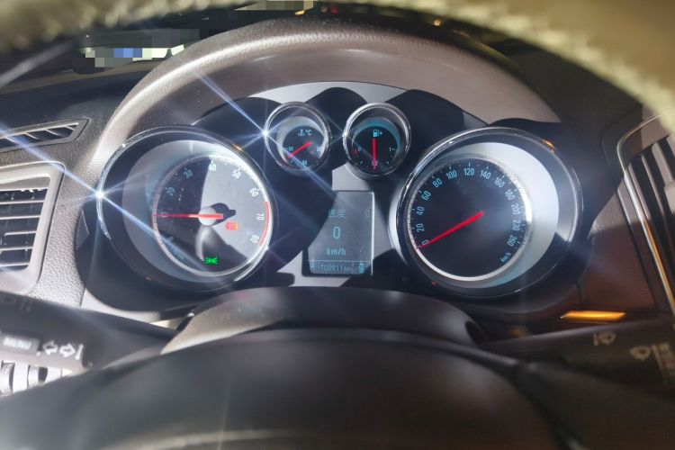 Used Buick Regal 2015 2.0L Leading Fashion Edition Instrument Cluster