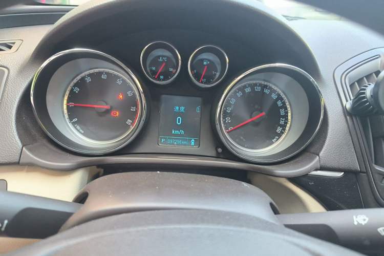 Used Buick Regal 2015 2.0L Leading Fashion Edition Instrument Cluster