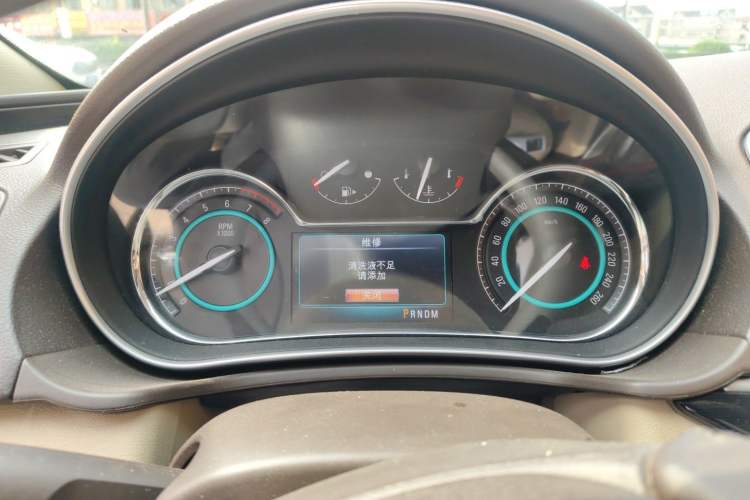 Used Buick Regal 2015 2.0L Elite Fashion Edition Instrument Cluster