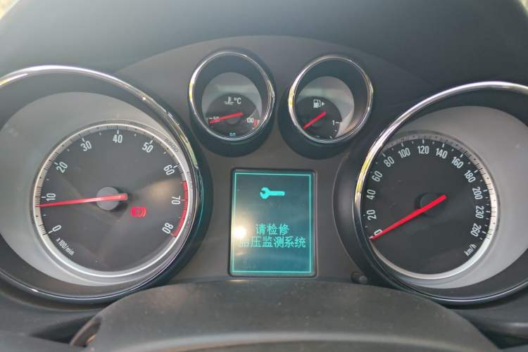 Used Buick Regal 2015 1.6T Leading Technology Model Instrument Cluster
