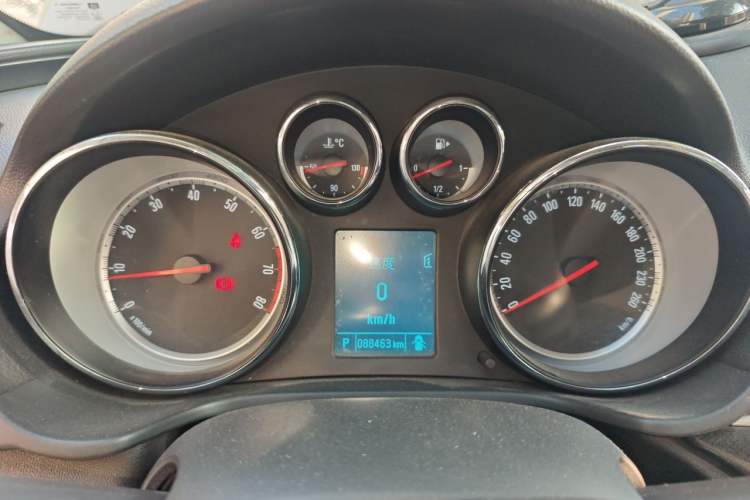 Used Buick Regal 2015 1.6T Leading Technology Model Instrument Cluster