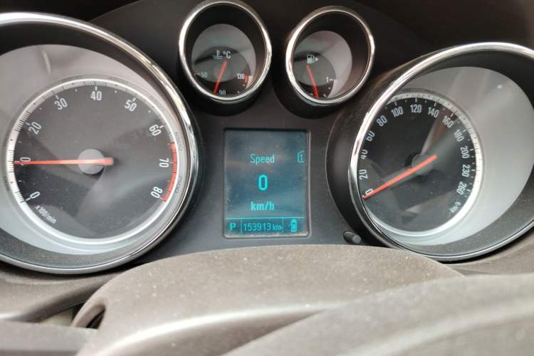 Used Buick Regal 2015 2.0L Leading Fashion Edition Instrument Cluster