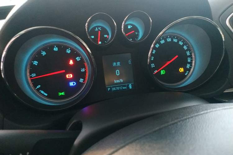 Used Buick Regal 2015 1.6T Leading Technology Model Instrument Cluster