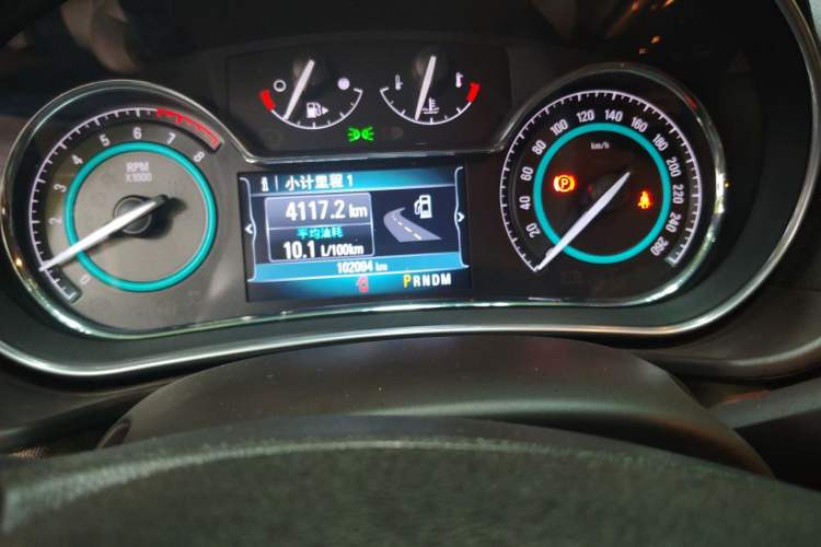 Used Buick Regal 2015 2.0L Elite Fashion Edition Instrument Cluster