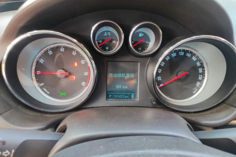 Used Buick Regal 2015 2.0L Leading Fashion Edition Instrument Cluster