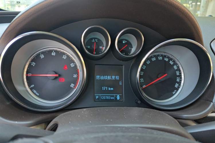 Used Buick Regal 2015 2.0L Leading Fashion Edition Instrument Cluster