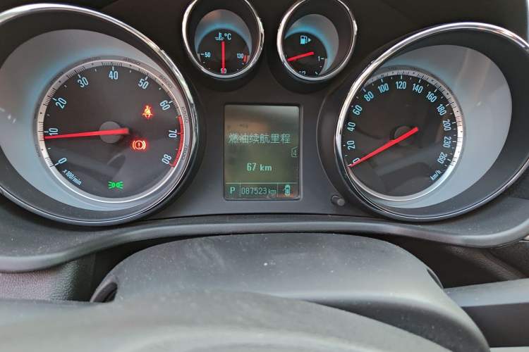 Used Buick Regal 2015 1.6T Leading Technology Model Instrument Cluster