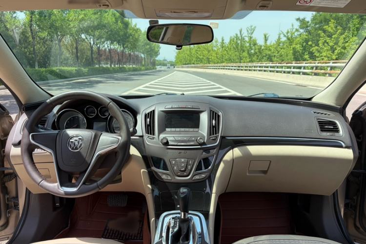 Used Buick Regal 2015 2.0L Leading Fashion Edition Interior 1