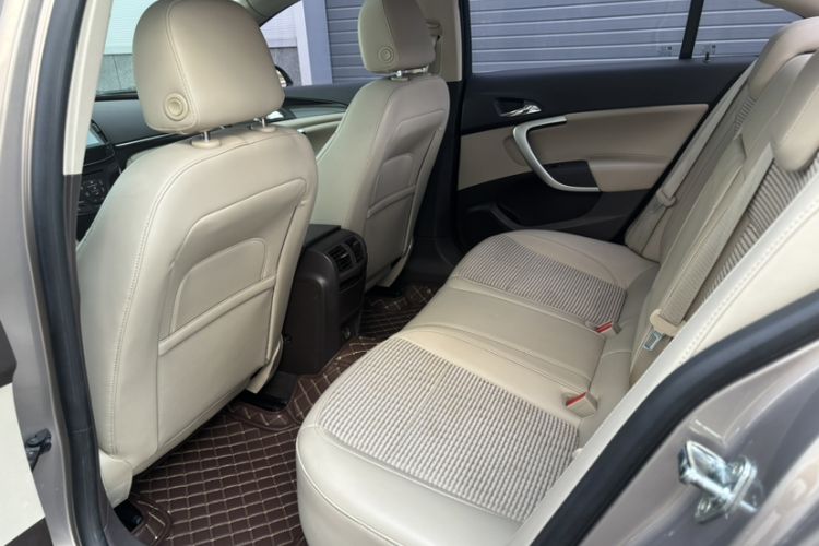 Used Buick Regal 2015 2.0L Leading Fashion Edition Interior 2