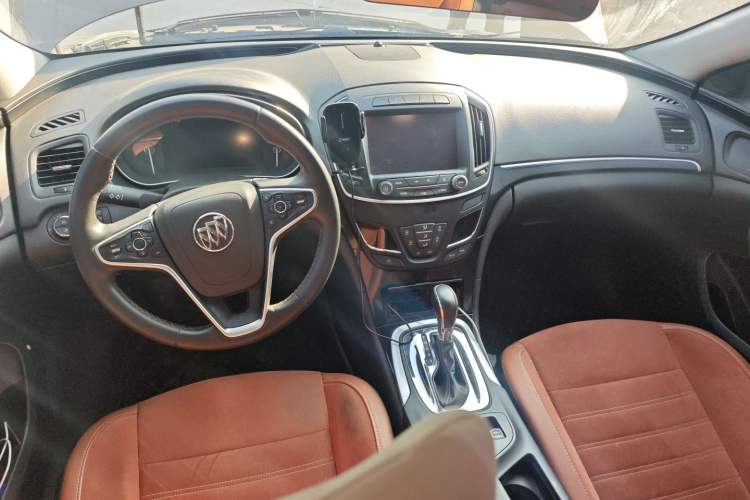 Used Buick Regal 2015 1.6T Elite Tech Model Interior 2