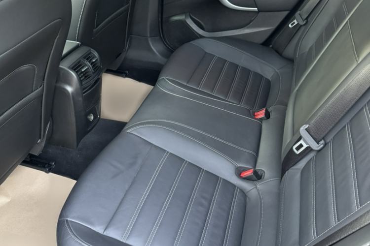 Used Buick Regal 2015 1.6T Fashion Tech Model Interior 2