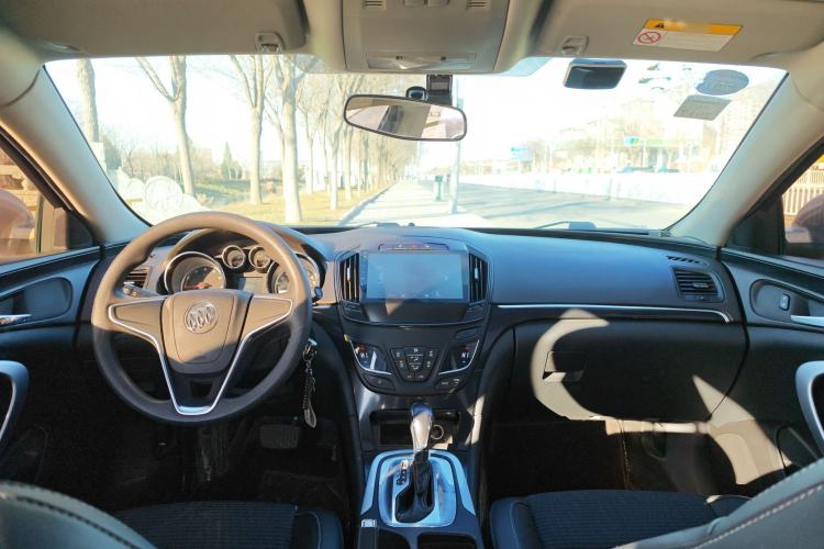 Used Buick Regal 2015 1.6T Leading Technology Model Interior 2