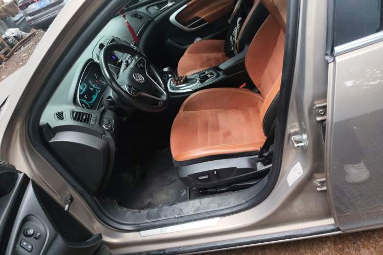 Used Buick Regal 2015 1.6T Elite Tech Model Left Front Seat