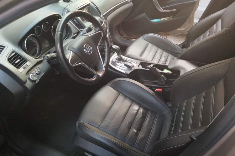 Used Buick Regal 2015 1.6T Fashion Tech Model Left Front Seat