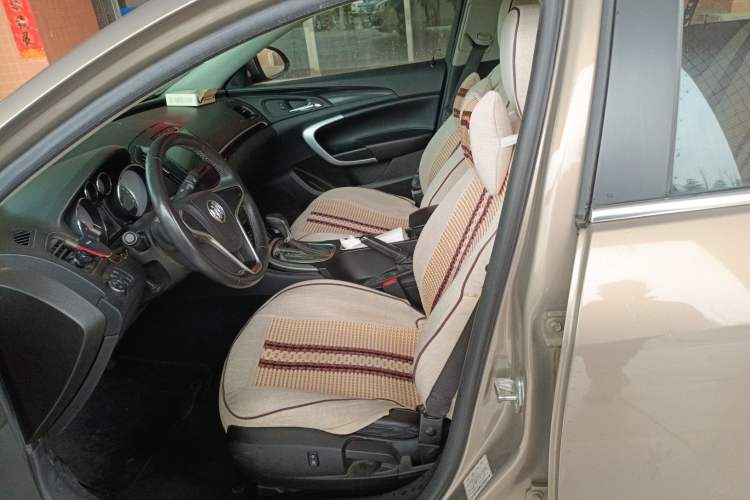 Used Buick Regal 2015 1.6T Fashion Tech Model Left Front Seat