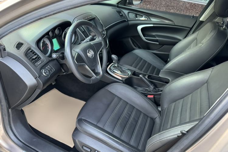 Used Buick Regal 2015 1.6T Fashion Tech Model Left Front Seat