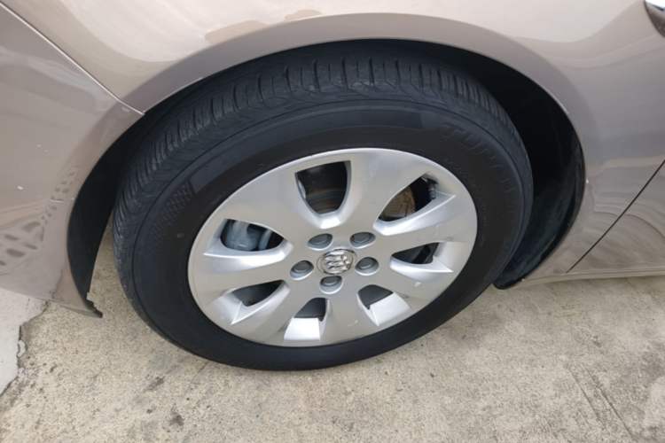 Used Buick Regal 2015 1.6T Leading Technology Model Left Front Wheel Hub