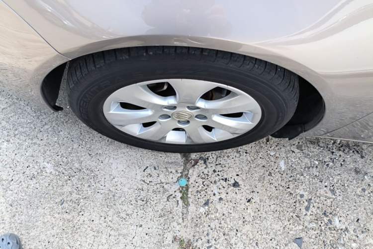 Used Buick Regal 2015 1.6T Leading Technology Model Left Front Wheel Hub