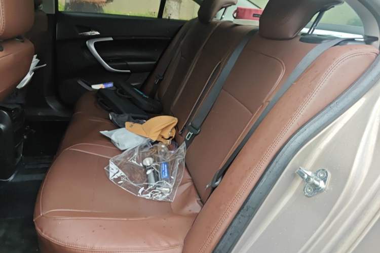 Used Buick Regal 2015 1.6T Leading Technology Model Left Rear Seat