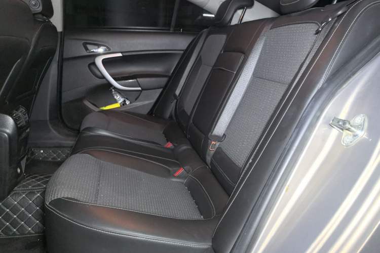 Used Buick Regal 2015 1.6T Leading Technology Model Left Rear Seat