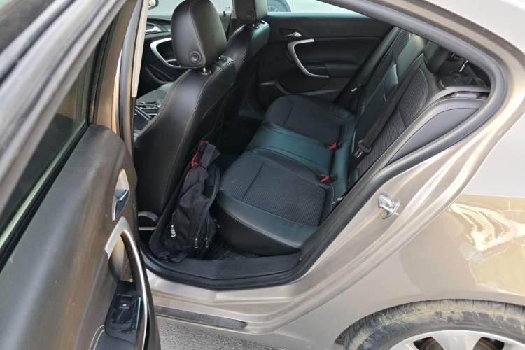 Used Buick Regal 2015 1.6T Leading Technology Model Left Rear Seat