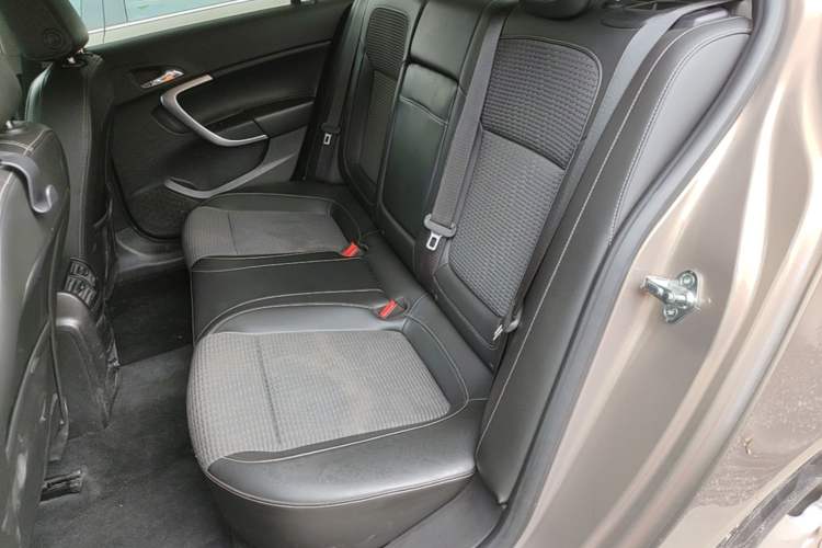 Used Buick Regal 2015 1.6T Leading Technology Model Left Rear Seat